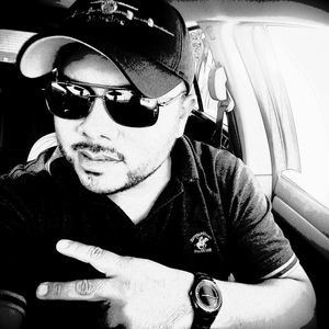 Meet your Posher, Emmanuel